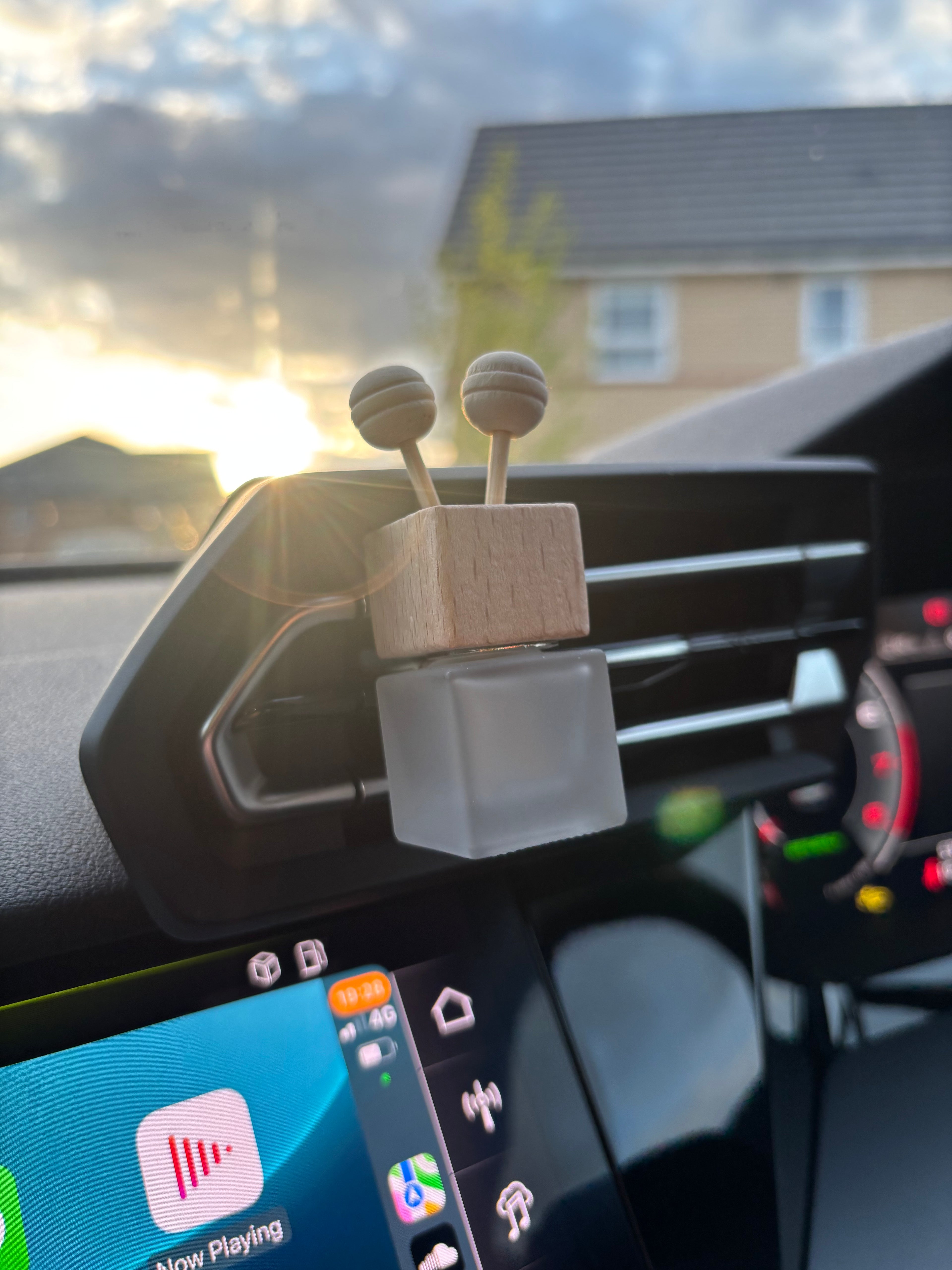 Frosted car diffuser / air freshener