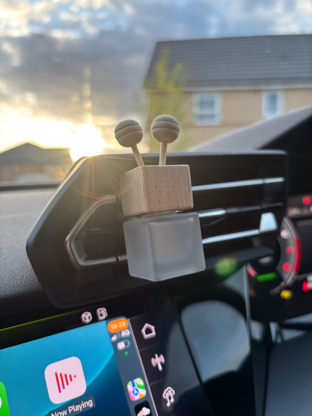 Frosted car diffuser / air freshener